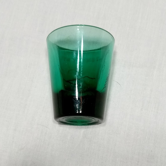 The Great Smokey Mountain Green Souvenir Shot Glass - Picture 3 of 8